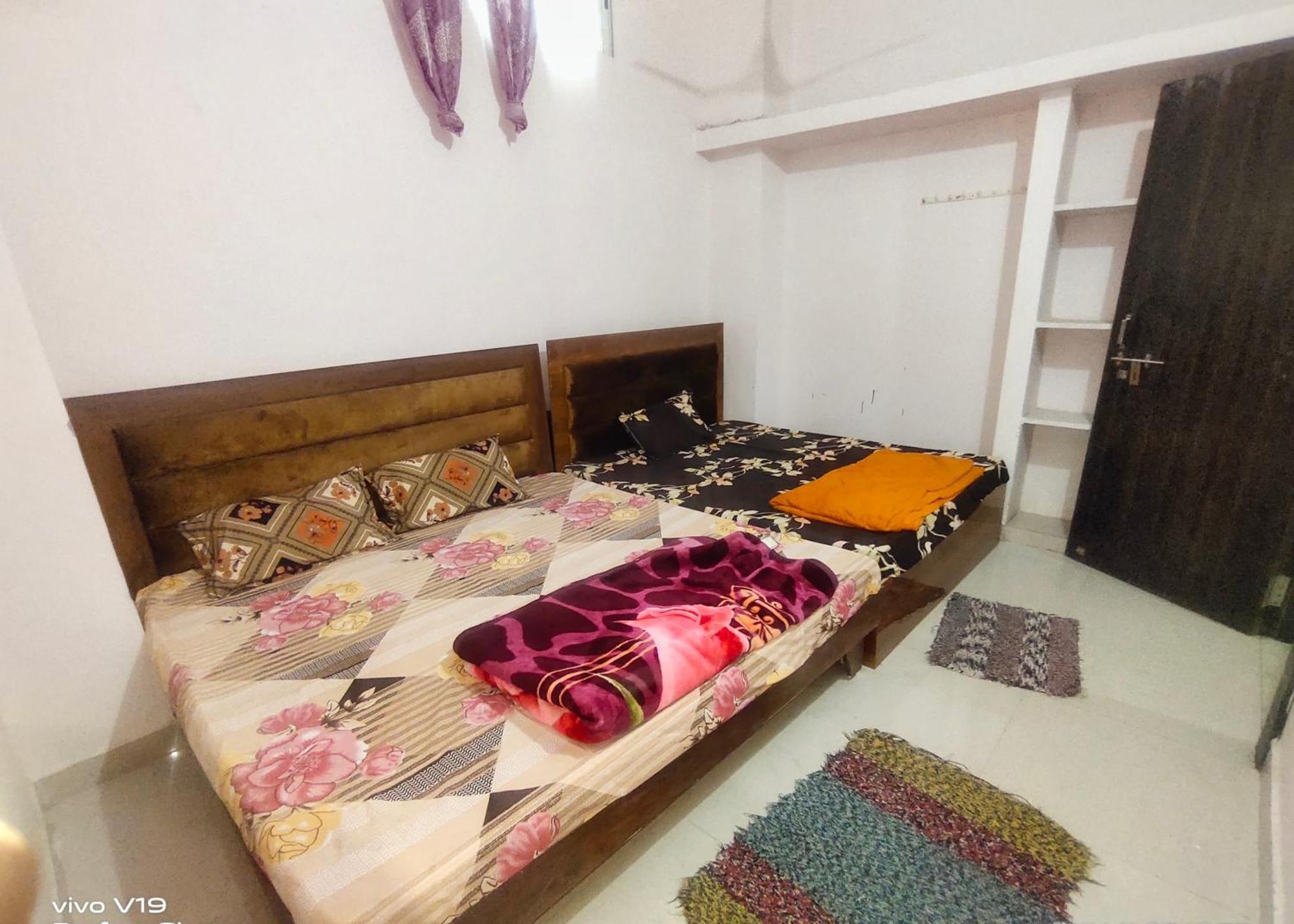 Deviksha Home Stay Уджайн Екстериор снимка